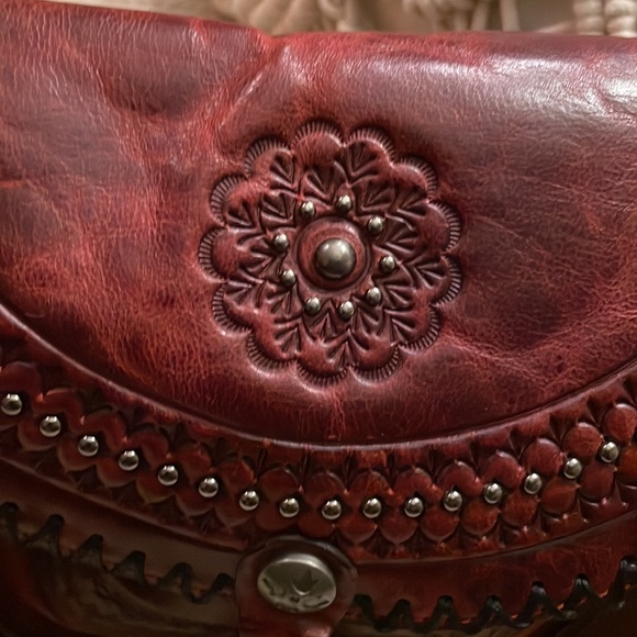 Patricia Leather Crossbody - Picture 3 of 9